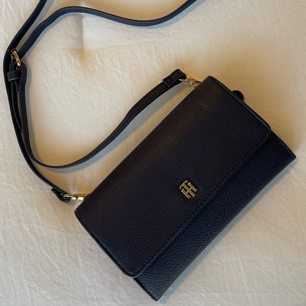Tommy Hilfiger wallet